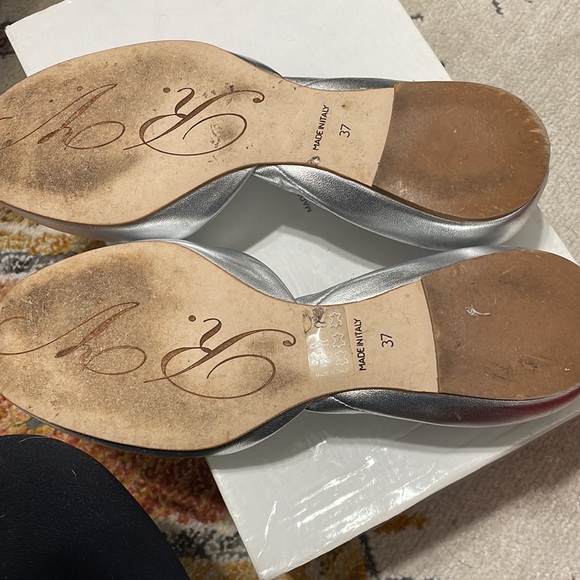 Roger Vivier - Picture 3 of 3